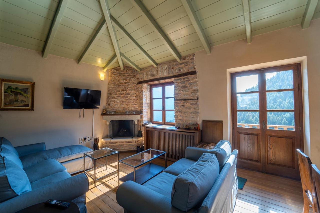 Villa Korfes-Κορφές Τριώροφη Βίλα Για Οικογένειες Και Παρέες Karpenisi Екстер'єр фото