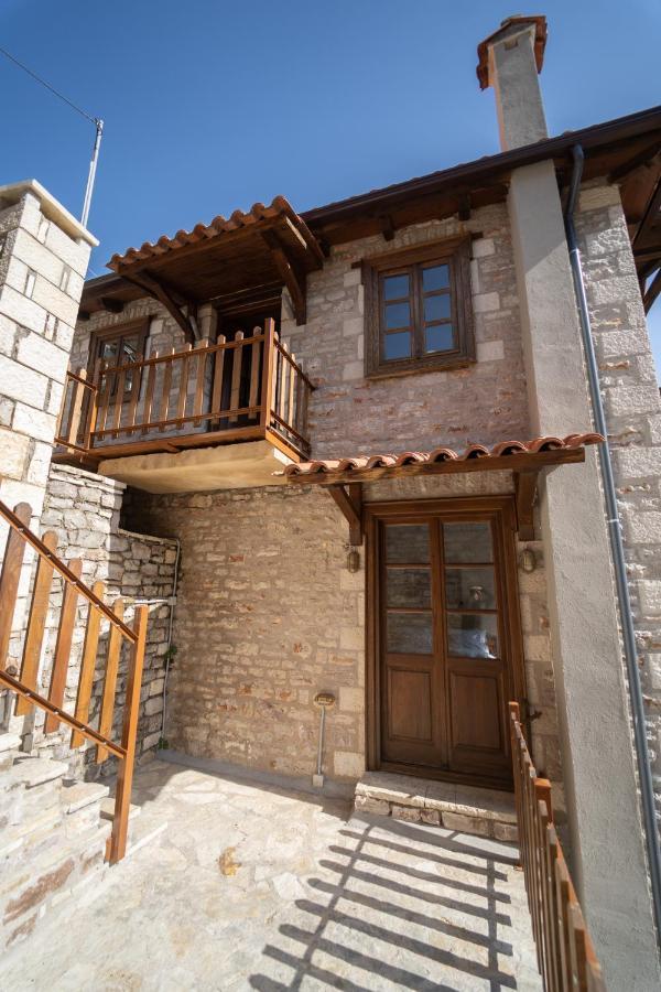 Villa Korfes-Κορφές Τριώροφη Βίλα Για Οικογένειες Και Παρέες Karpenisi Екстер'єр фото